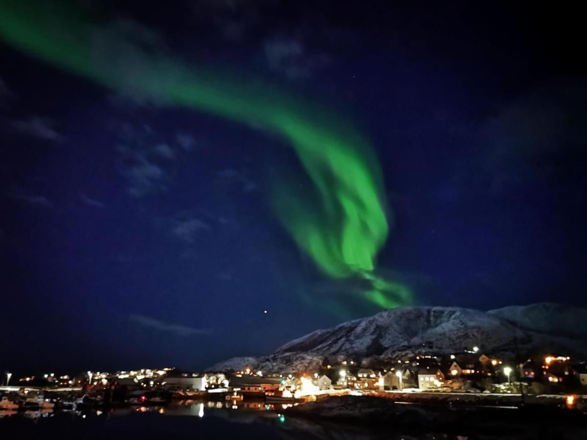 1. Etg I Dampskipsbrygga, Lodingen Havn Екстериор снимка